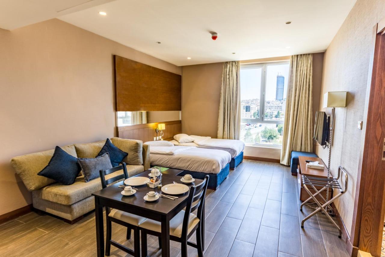The Seventh Star Hotel Suites Amman Zewnętrze zdjęcie