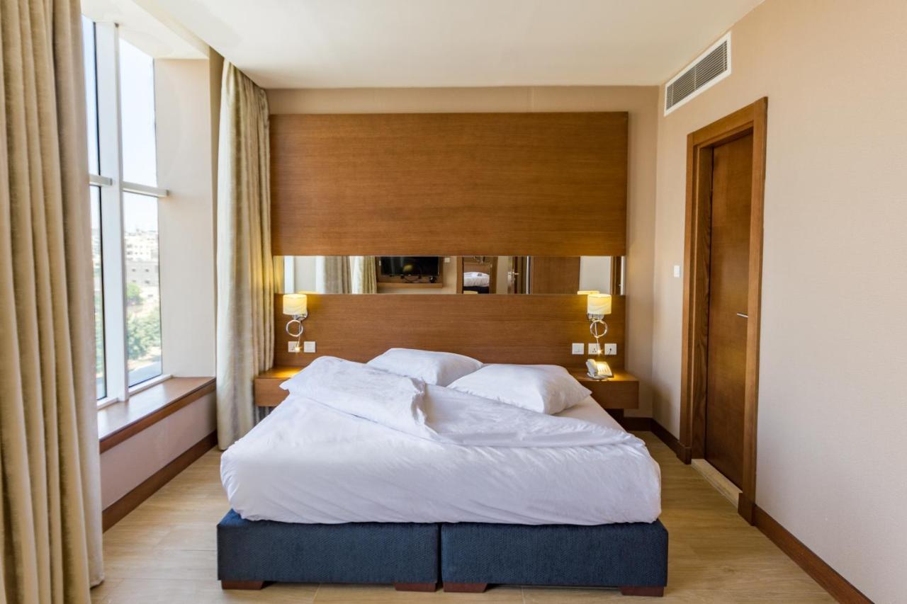 The Seventh Star Hotel Suites Amman Zewnętrze zdjęcie