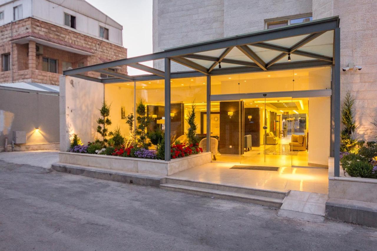 The Seventh Star Hotel Suites Amman Zewnętrze zdjęcie