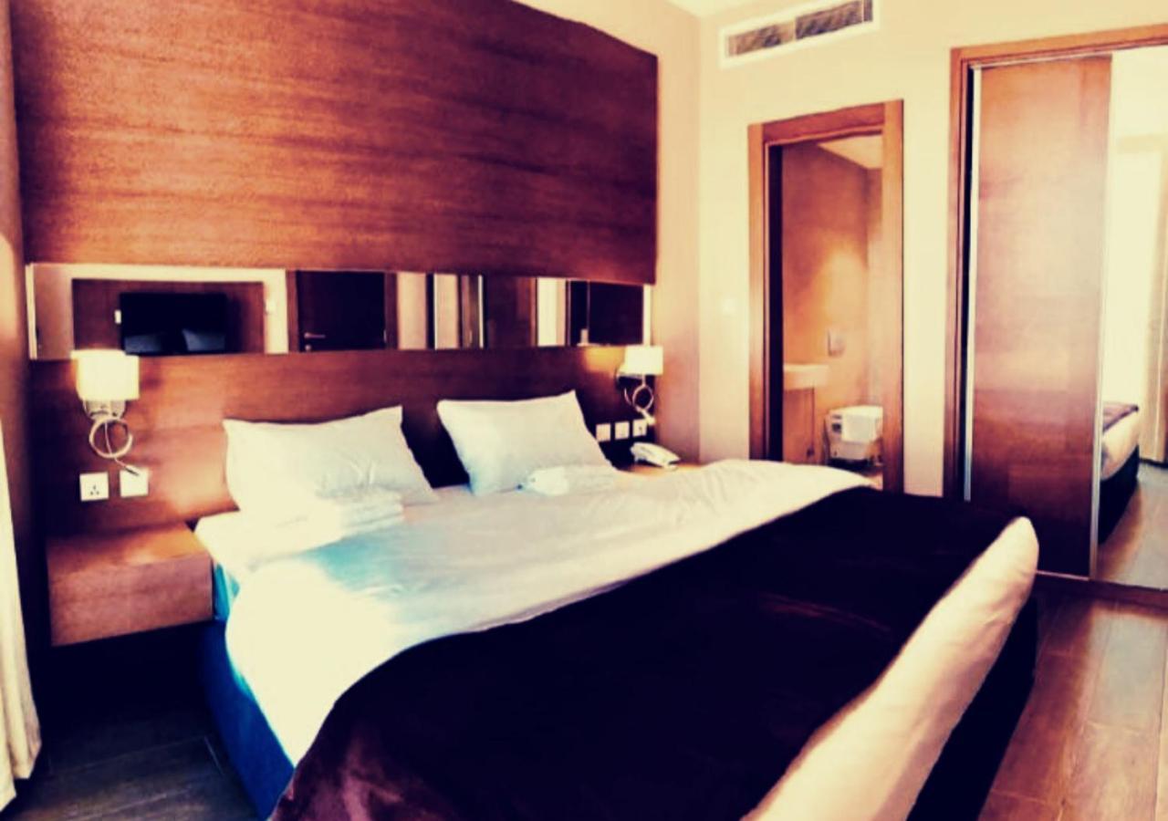 The Seventh Star Hotel Suites Amman Zewnętrze zdjęcie