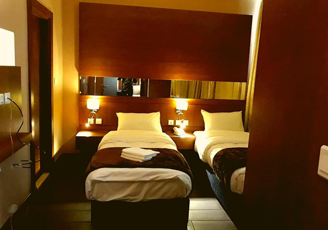 The Seventh Star Hotel Suites Amman Zewnętrze zdjęcie