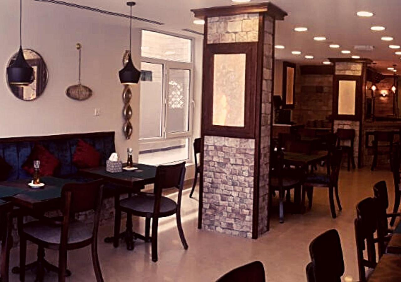 The Seventh Star Hotel Suites Amman Zewnętrze zdjęcie