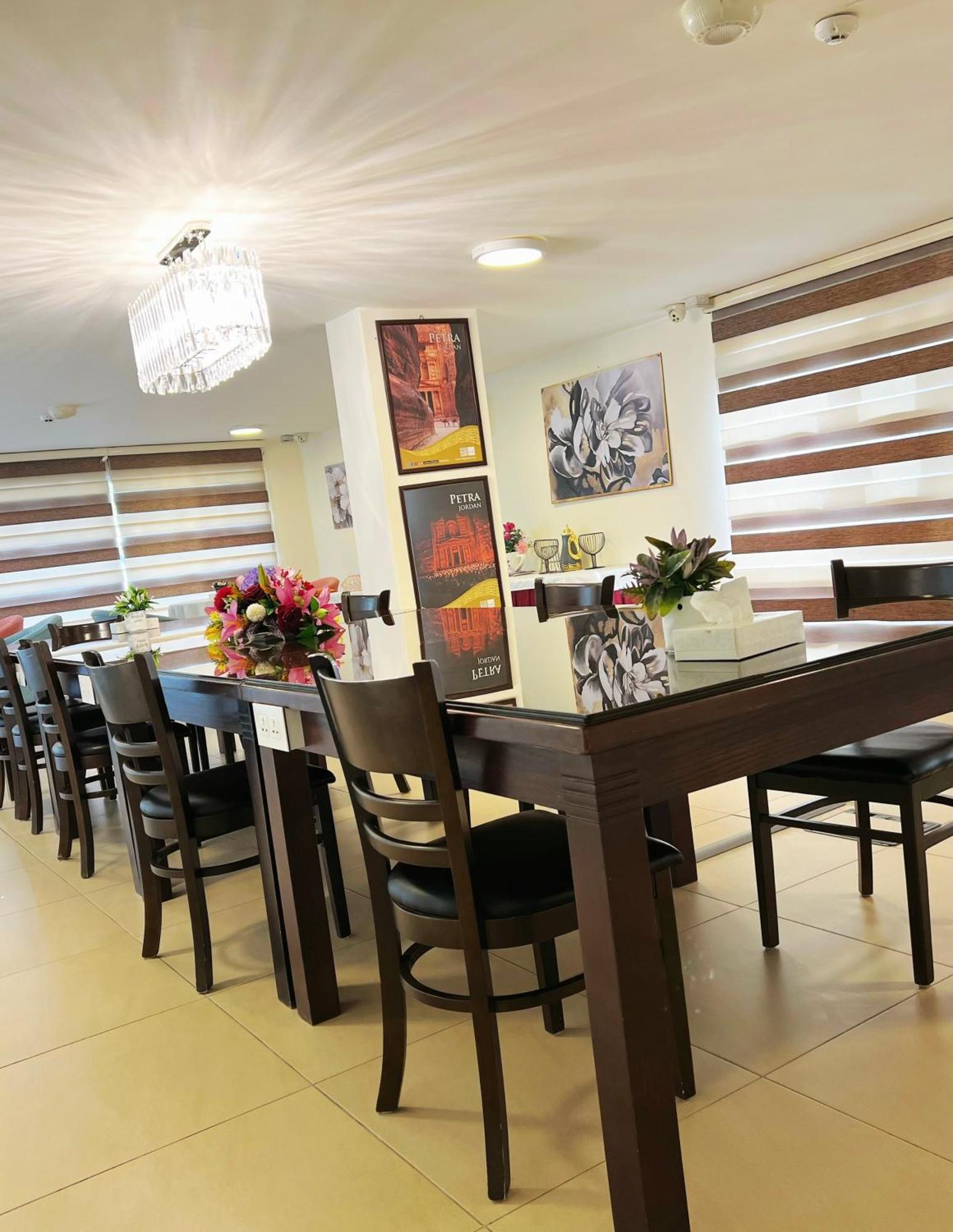 The Seventh Star Hotel Suites Amman Zewnętrze zdjęcie